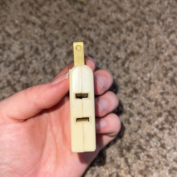 Vintage GE FLAT 3-Outlet Adapter 15A 125V 4E Straight Prongs - Picture 5 of 6